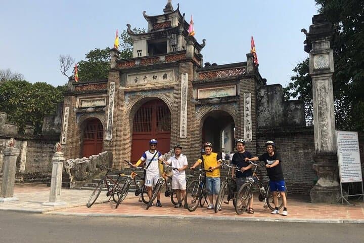 Hanoi Countryside Cycling: Long Bien, Back Alleys & West Lake photo 4