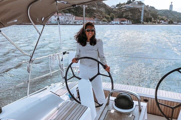 Private Lisbon Sunset Boat Tour on the Tagus with Welcome Drink photo 2