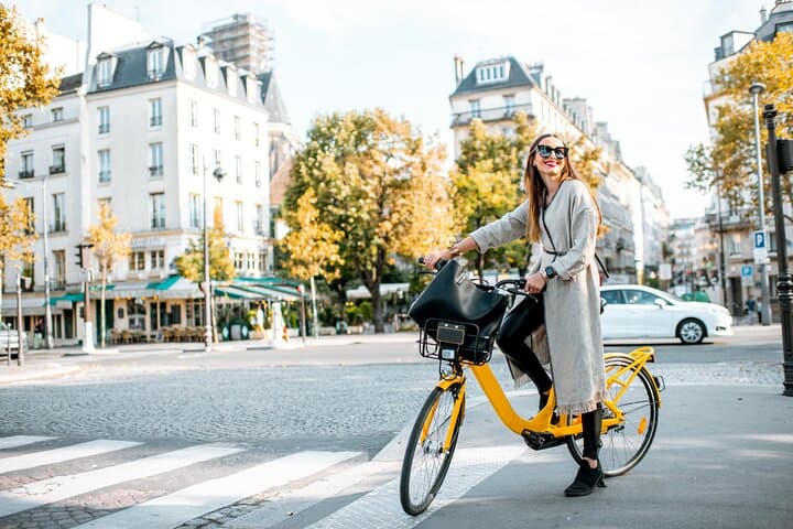 Paris Old Town Bike Tour: Top Attractions & Riverside Nature