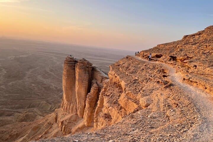 Edge of the World 4x4 Sunset Tour from Riyadh