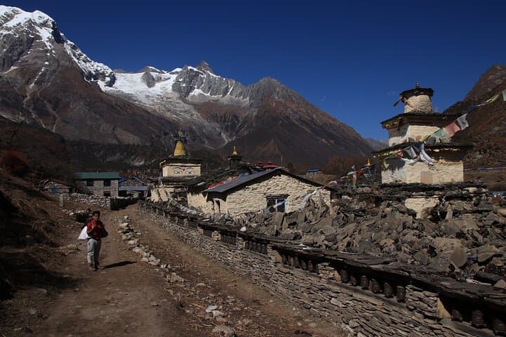 Manaslu Circuit Trek: 14-Day Private Larke La High-Pass Expedition photo 4