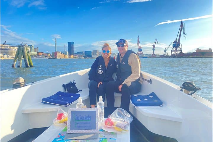 Private Boat Ride on the Göta Älv: Gothenburg Harbor Tour with Pickup photo 1