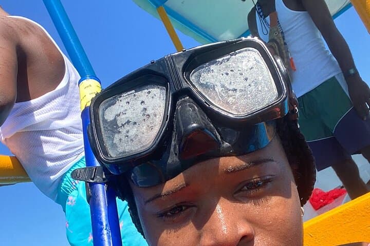 Doctor's Cave Beach Snorkeling: Montego Bay's Turquoise Bay Escape photo 5