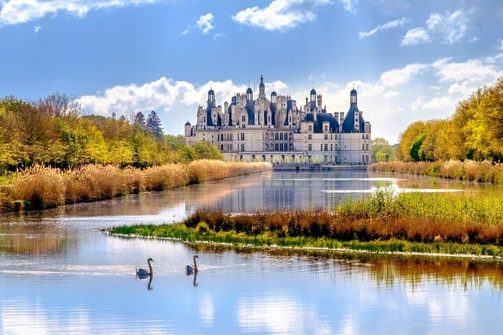 Loire Valley Castles Day Trip from Paris: Chambord, Chenonceau & Wine Tasting photo 3