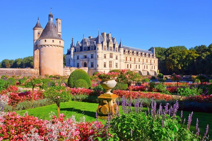 Loire Valley Castles Day Trip from Paris: Chambord, Chenonceau & Wine Tasting photo 2