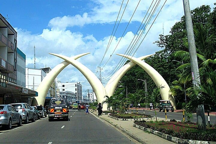 3-Day Private Mombasa Tour: Old Town, Safari & Beaches photo 2
