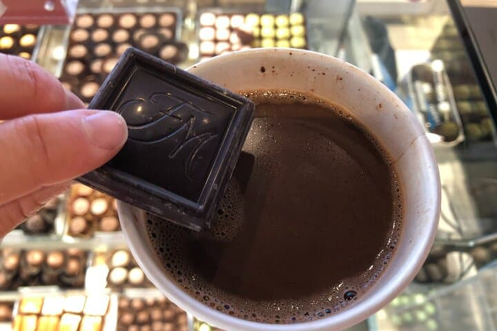 Chicago Chocolate Scavenger Hunt — Self-Guided Loop & River North Chocolate Tour photo 6