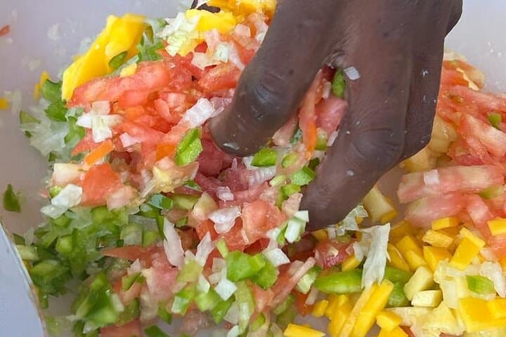 Nassau West Shore Food and Beach Tour – Touriffic Tasty Bus Tour photo 6