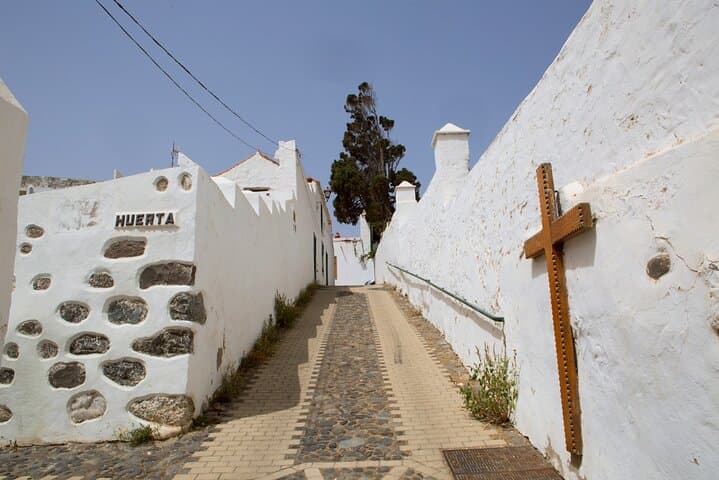 Into the Heart of Gran Canaria: Full-Day Central Highlands Excursion photo 4