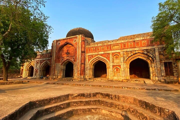 Hidden Jewels of Delhi Cycling Tour: Mehrauli, Sanjay Van & Qutub Minar