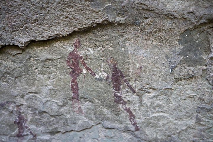 Clarens San-traverse Slackpack: Guided 4-Day Hikes & San Rock Art in the Free State photo 6