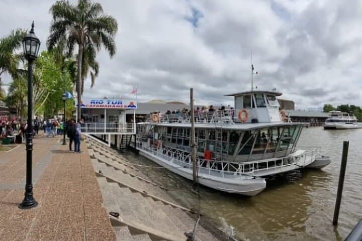 Tigre Delta Catamaran Day Tour from Buenos Aires: Navigate Canals, Markets & Riverside Towns photo 4