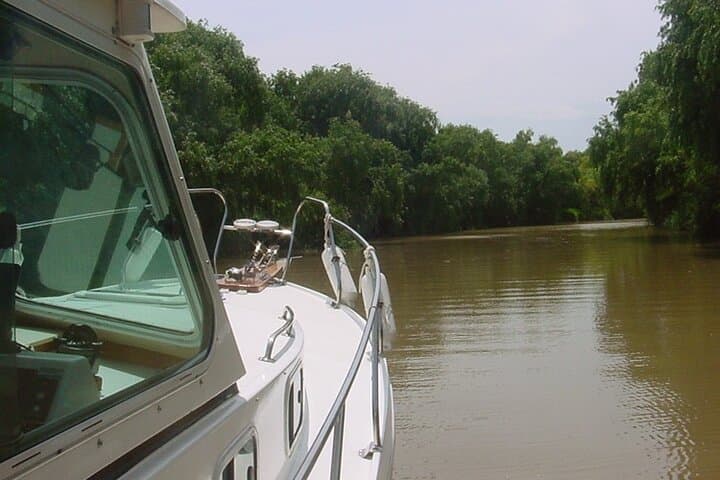 Tigre Delta Catamaran Day Tour from Buenos Aires: Navigate Canals, Markets & Riverside Towns photo 3
