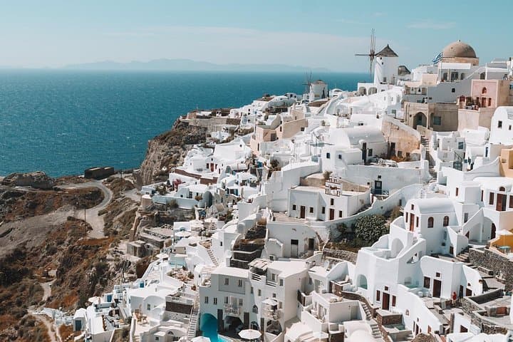 Santorini Full-Day Private Road Trip to Oia, Pyrgos & Red Beach