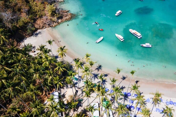 Isla Tortuga Snorkel & Beach Day Trip from Puntarenas (Lunch Included) photo 2