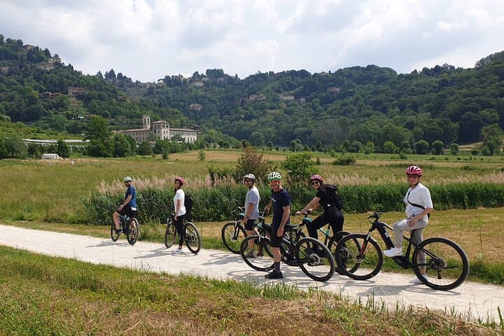 E‑Bike Tour Bergamo: Ride the Venetian Walls to San Vigilio and Hill Villages