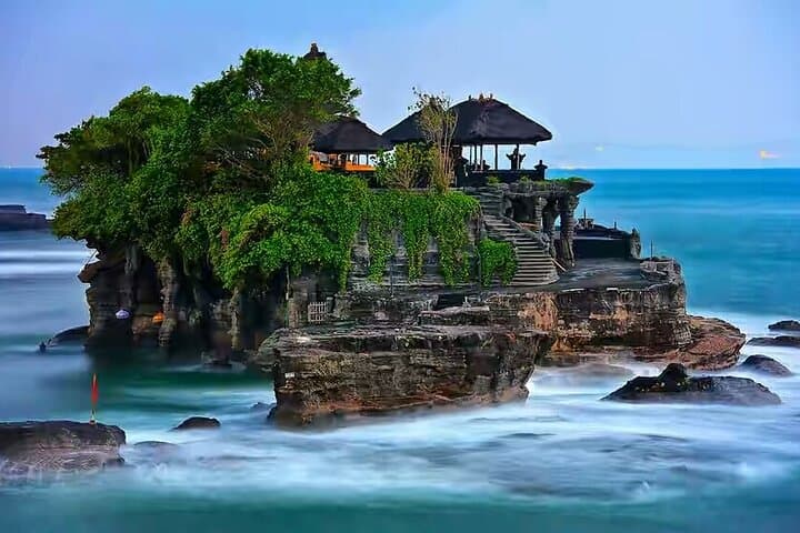 Bali UNESCO World Heritage Day Tour — Taman Ayun, Ulun Danu, Jatiluwih & Tanah Lot photo 4