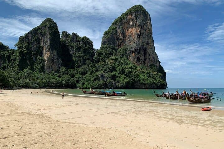 Half-Day Andaman Islands Speedboat Tour: Koh Thap, Chicken Island & Railay photo 5