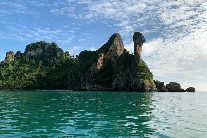 Half-Day Andaman Islands Speedboat Tour: Koh Thap, Chicken Island & Railay