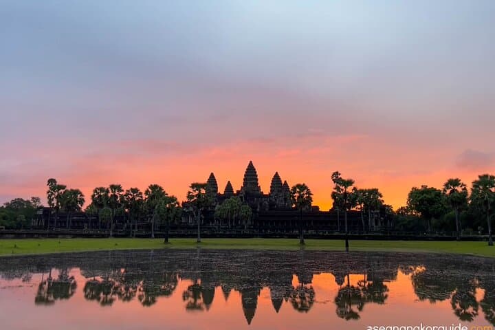 Angkor Wat Sunrise Tour with Breakfast — Ta Prohm, Bayon & Angkor Thom
