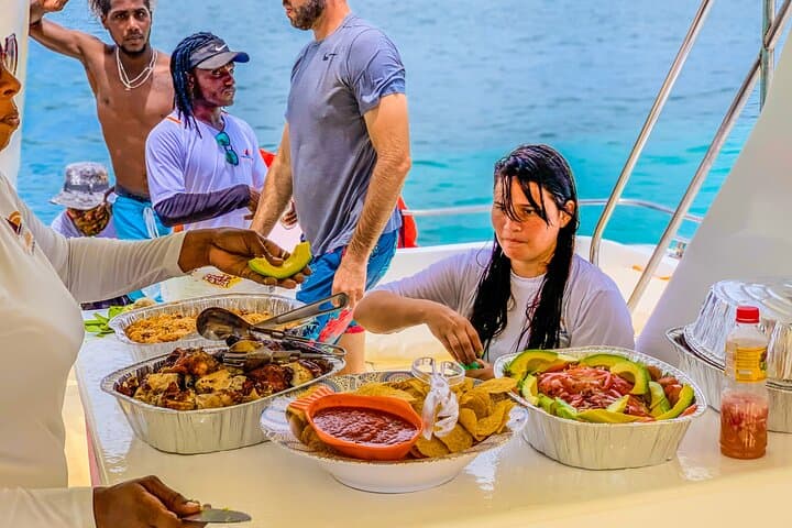 Private Punta Cana Party Cruise: Premium Buffet, Open Bar & Snorkel photo 3