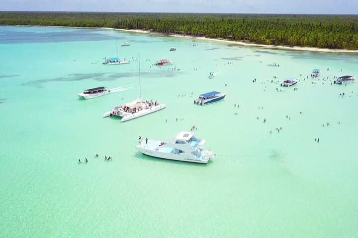 Private Saona Island Tour from Punta Cana — Full-Day Speedboat & Catamaran Excursion photo 6