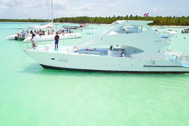 Private Saona Island Tour from Punta Cana — Full-Day Speedboat & Catamaran Excursion photo 3