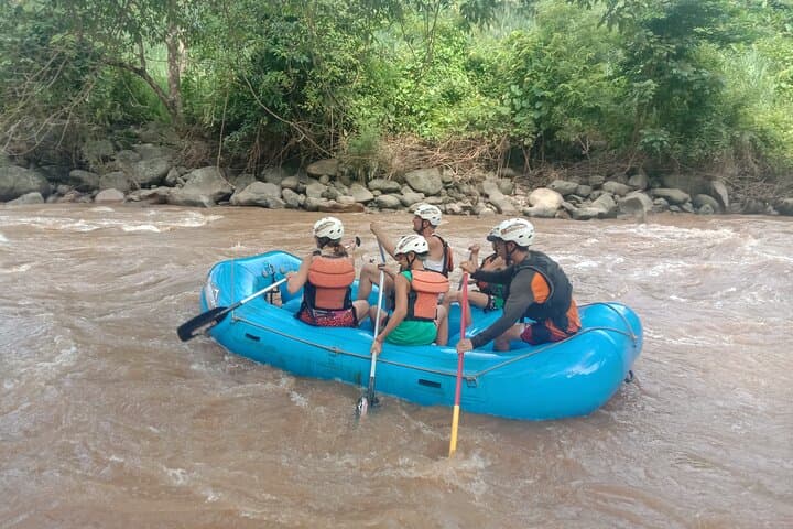 Mae Taeng River 10 km Extreme Whitewater Rafting (Class III–IV)