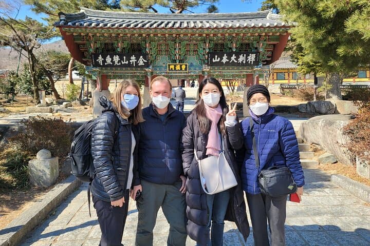 Beomeosa & Hongbeopsa Temple Tour with Temple Lunch in Busan