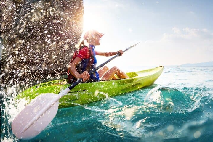 60-Minute Dubai Beach Kayak Experience photo 5
