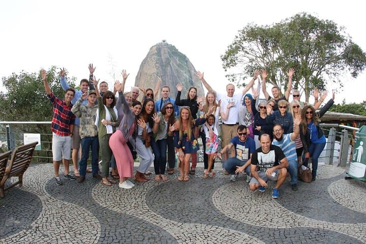 Sugarloaf & Rio in Six Hours: Cable Car Views, Downtown Sights & Local Lunch