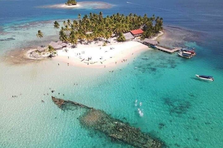 San Blas Isla Perro: 3-Day Private Cabin & Shipwreck Snorkel Adventure photo 5