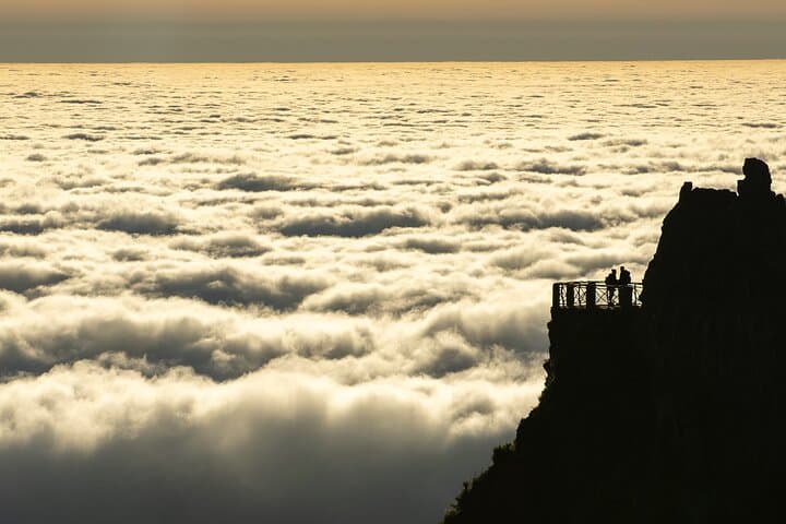 Sunrise Hike from Pico do Arieiro to Pico Ruivo — Madeira's Ridge Walk photo 4