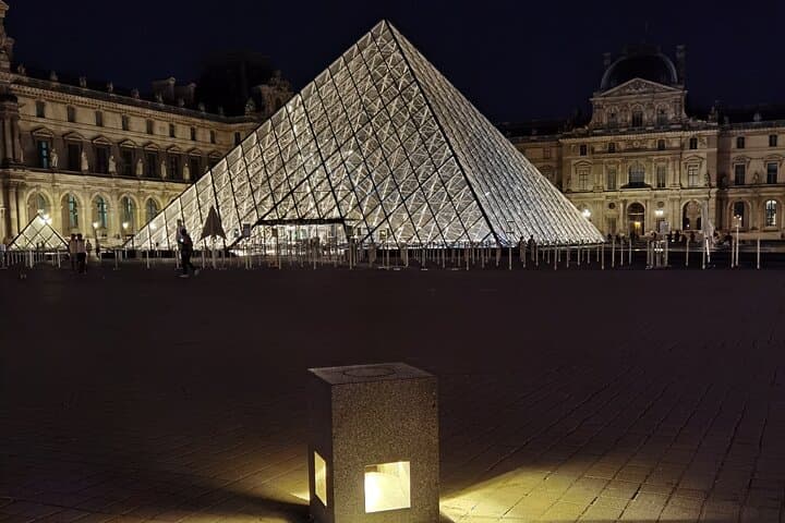 Paris by Night: Vintage 2CV Champagne Tour of Landmarks photo 6