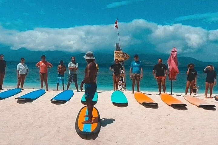 Learn to Surf on Gili Trawangan — Private 2‑Hour Lesson with Local Instructors