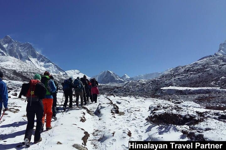 14-Day Everest Base Camp Trek: Lukla to Kala Patthar Expedition photo 2