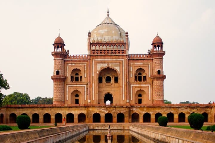 Delhi Heritage Cycling: Lodhi Gardens, Safdarjung & Lodhi Art District