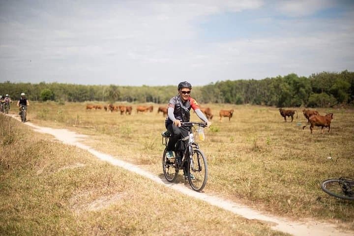 Cycle to Cu Chi Tunnels: 20–25km Rural Ride & Historic Tunnel Experience from Ho Chi Minh photo 2
