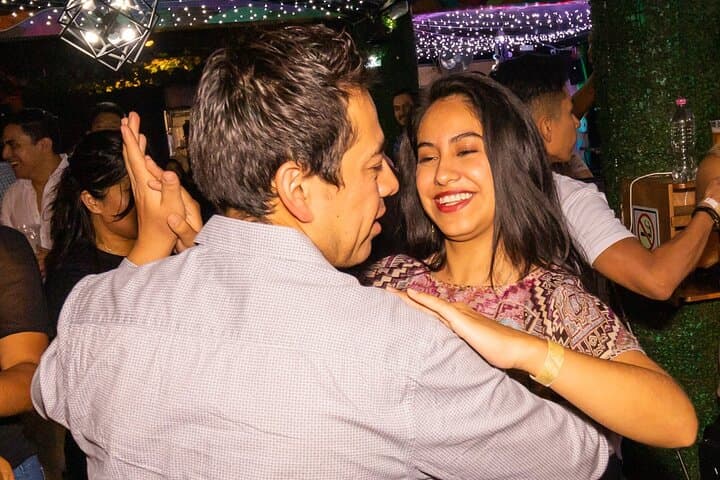Learn Salsa & Bachata Near Paseo de la Reforma — 1‑Hour Beginner Class in Mexico City photo 4