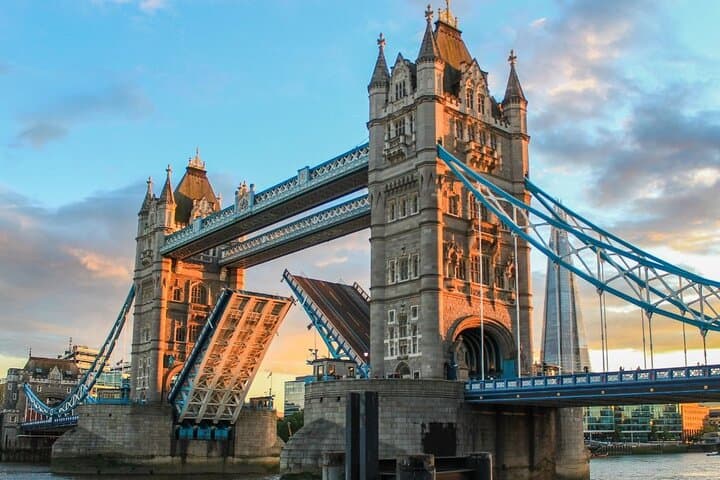 Classic 4-Hour Private Guided Tour of Royal London photo 2