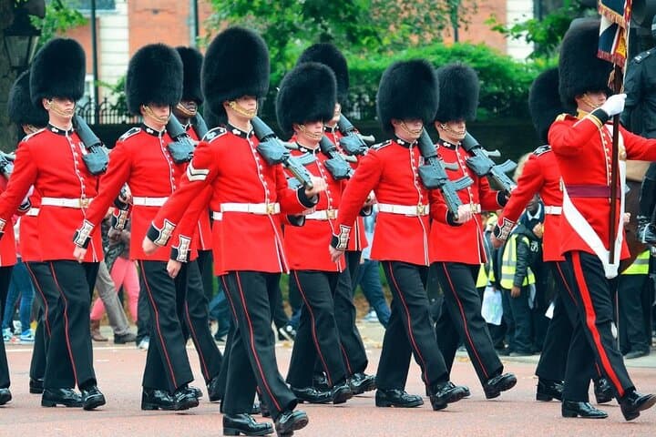 Classic 4-Hour Private Guided Tour of Royal London photo 4