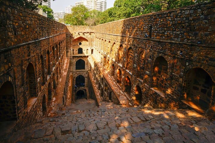 Sunrise Cycling Through Lutyens' Delhi: Half-Day Historical Ride photo 2