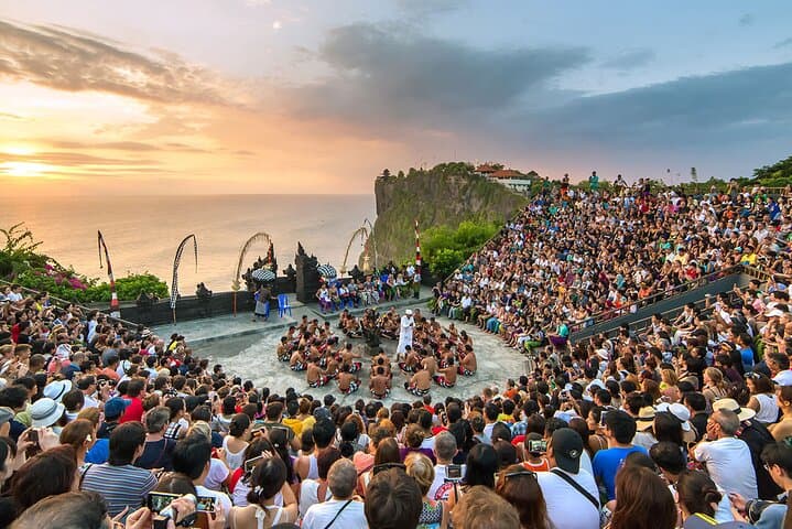 Uluwatu Sunset & Jimbaran Seafood — Half-Day Private Tour in Bali