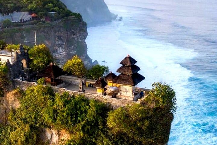 Uluwatu Sunset & Jimbaran Seafood — Half-Day Private Tour in Bali photo 4