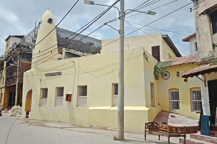 3-Day Private Mombasa Tour: Old Town, Safari & Beaches photo 3