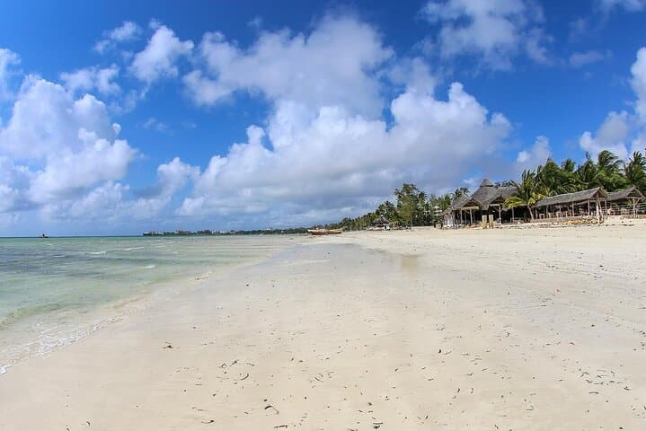 3-Day Private Mombasa Tour: Old Town, Safari & Beaches photo 5