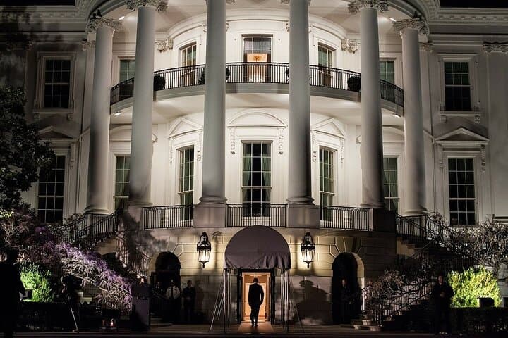 Night Car Tour of Washington DC’s Monuments — Private 4-Hour Experience