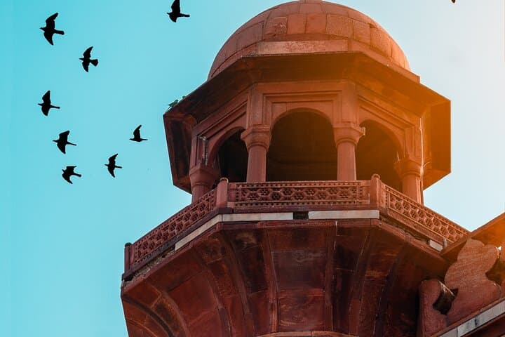 Taj Mahal Day Trip by Gatimaan Express — Fast Train From Delhi to Agra photo 3