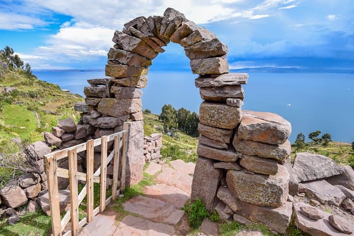 Lake Titicaca 2-Day Amantani Homestay: Uros, Taquile & Cultural Immersion
