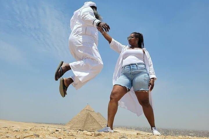Cairo Layover Guide: Giza Pyramids, Egyptian Museum & Khan El Khalili in One Day